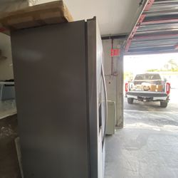 Whirlpool Refrigerator 