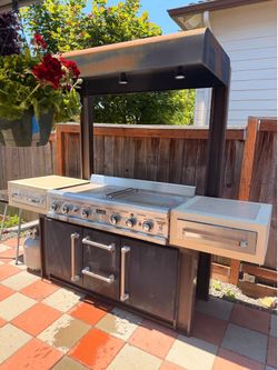 Carmelo’s Grill
