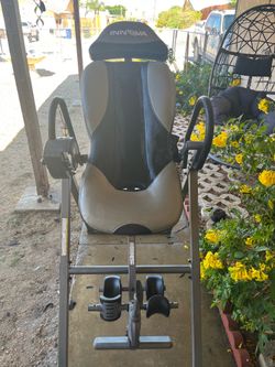 Innova inversion table