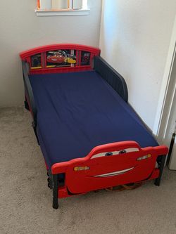Lightning McQueen bed