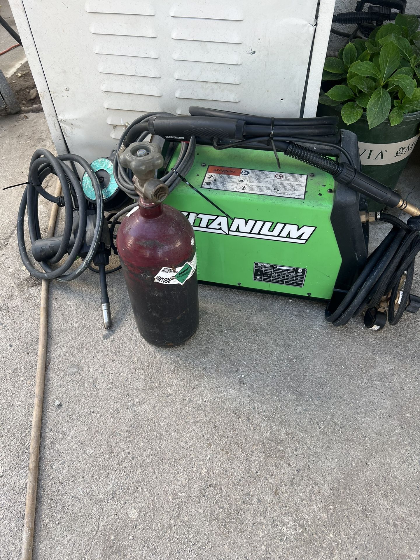 Titanium Welder