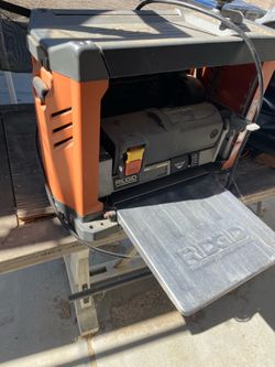 Rigid 13” Planer
