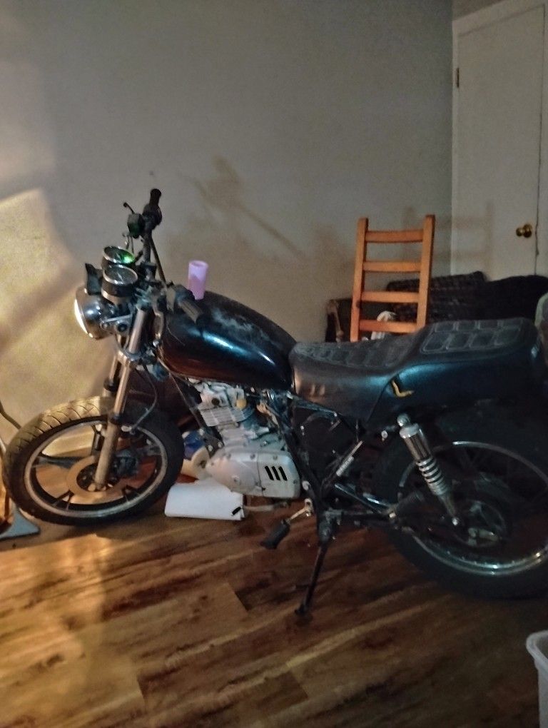1998 Suzuki Gn