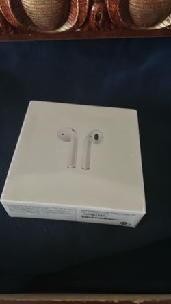 AirPods 2 with wireless charging case