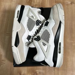 Air Jordan 4 Retro - Military Black Size 11 M