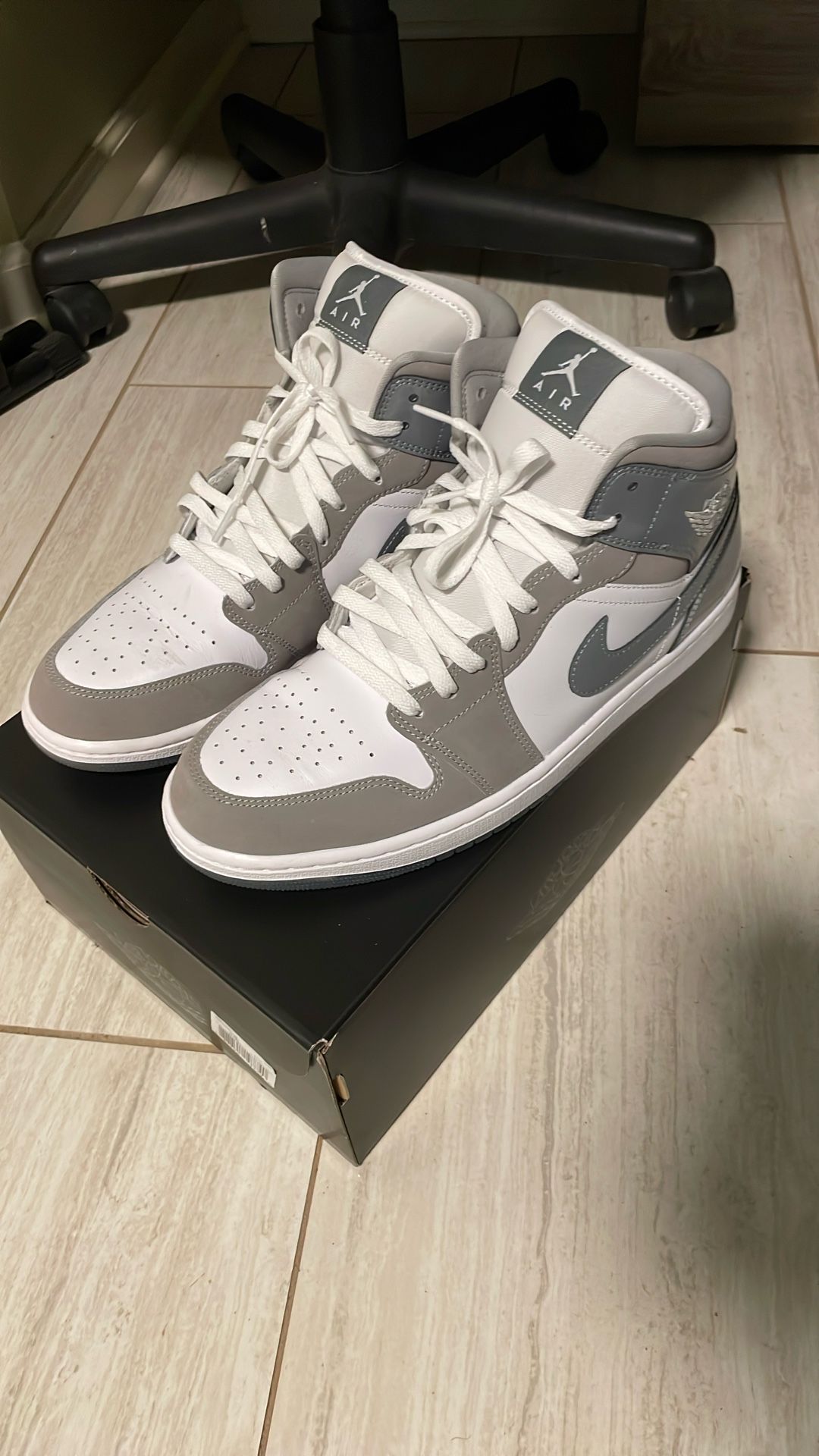 AIR JORDAN 1 MID SE