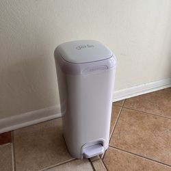 Diaper Genie, barely used