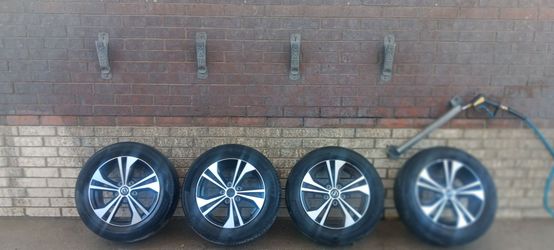 16' nissan oem tires and wheels
