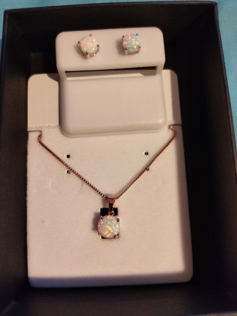 Rose gold Opal Necklace And Matching Earrings
