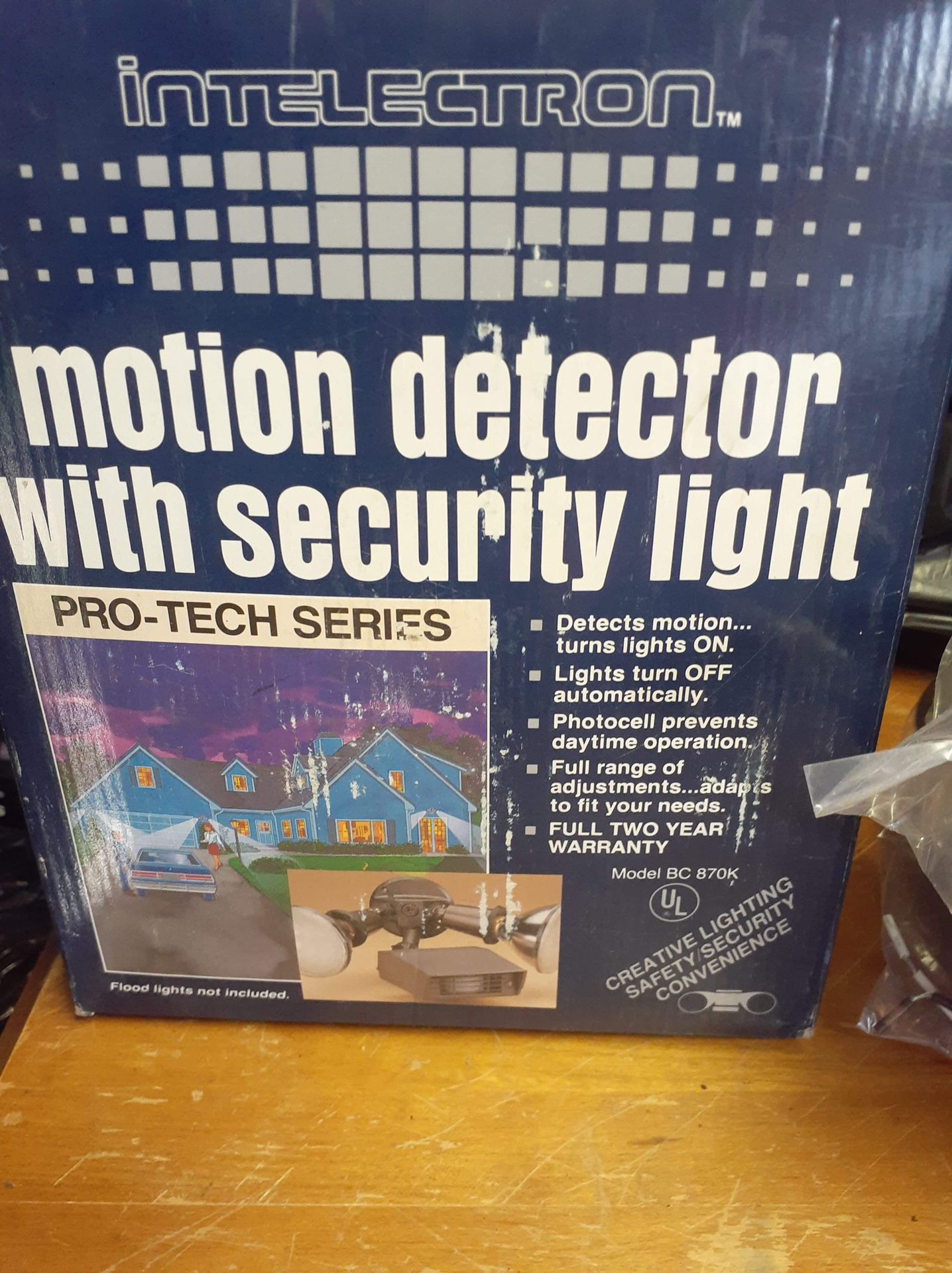 Motion Detector With Security Light