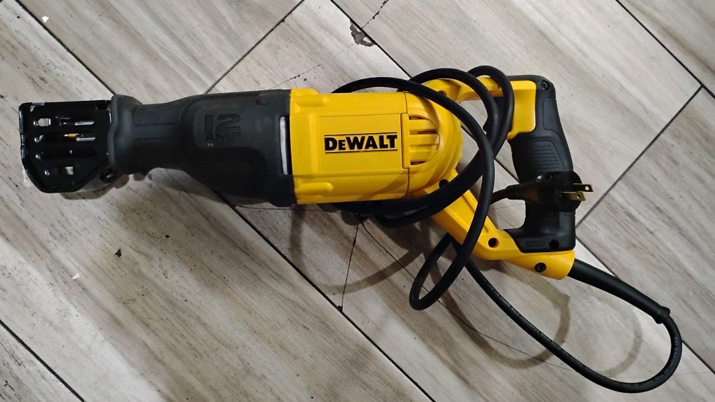 DEWALT 12 AMP CORDED VARIABLE SPEED RECIPROCATING SAW