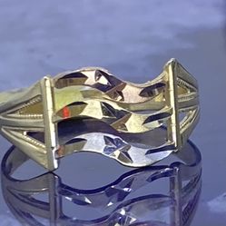 $350 Three Tone Yellow White And Rose Gold Fashion Ring 