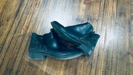 Big girls boots size 6