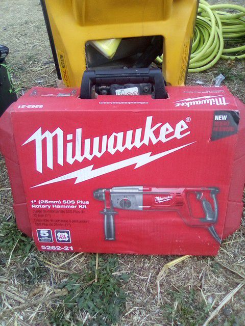 Milwaukee rotary hammer kit