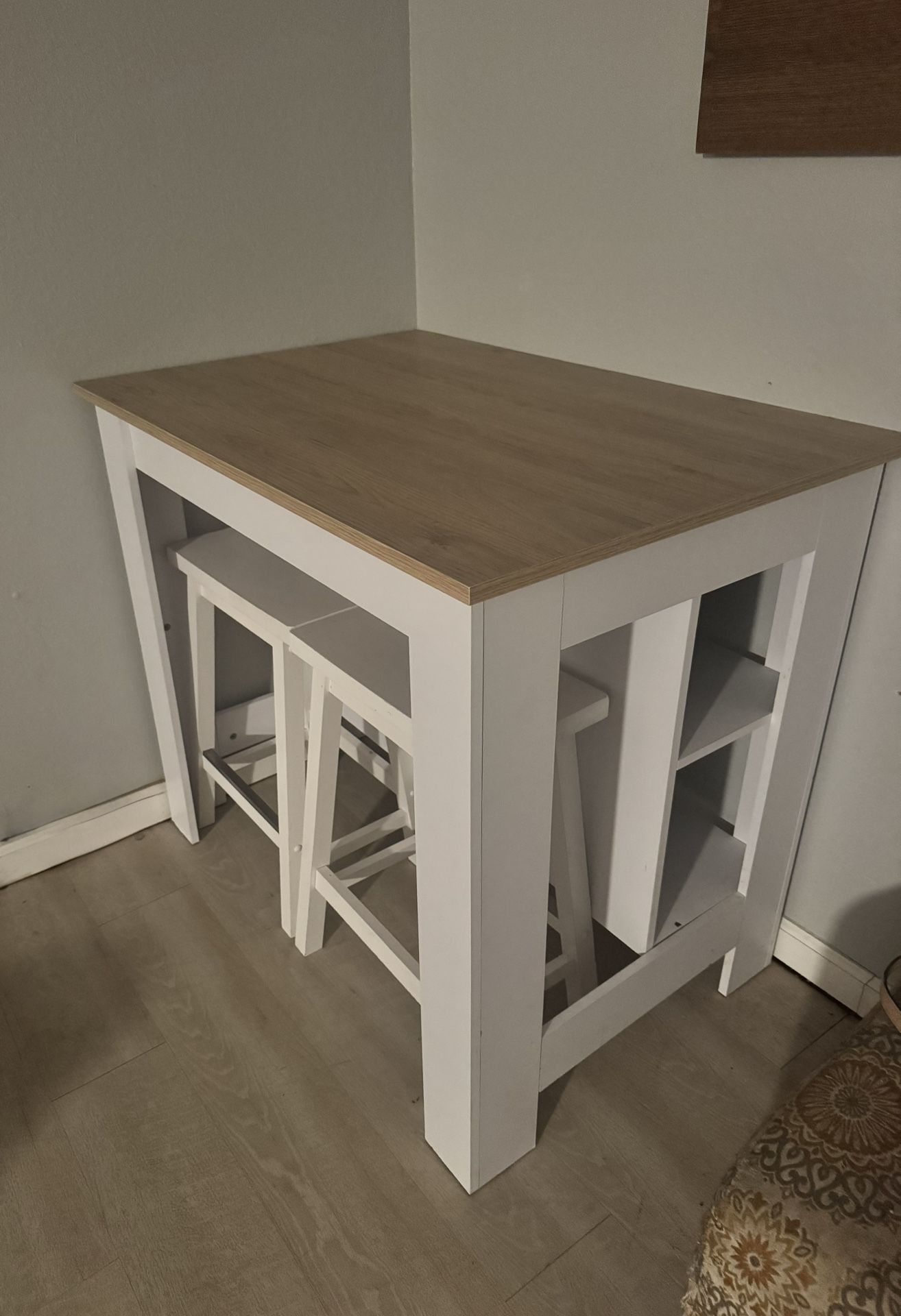 Kitchen Island with two stools