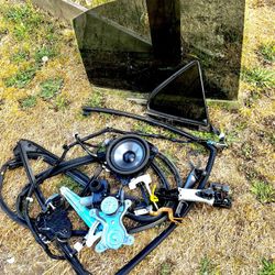 2014-2016 Lexus IS Window