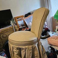 BOURDOIR CHAIR