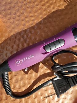 In styler hair brush, like new