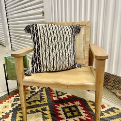 Mid-Century Modern Woven Cane & Solid Wood Accent Chair – Lounge or Living Room