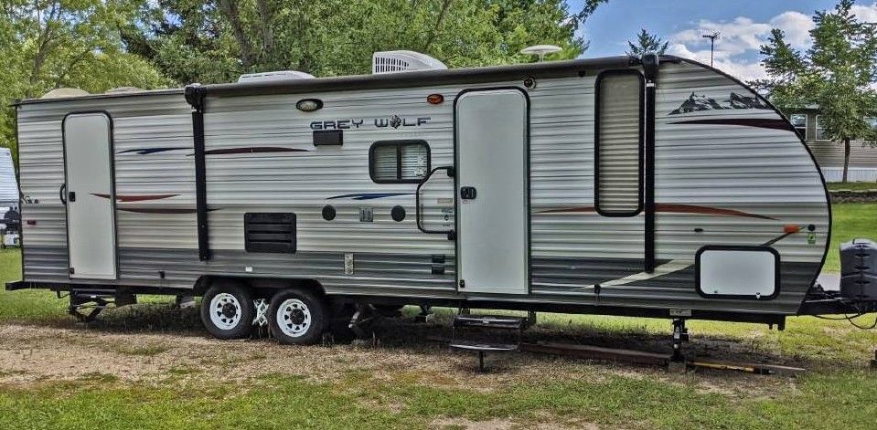 Photo Forest River Cherokee travel trailer 254Q