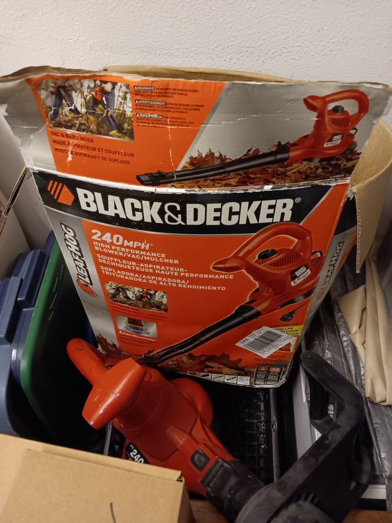 Lawn/Yard/Leaf Blower, Black N Decker "Leaf Hog"