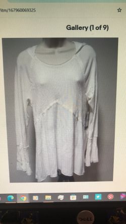 ALMOST FAMOUS WOMENS SIZE EXTRA LARGE CREAM WHITE HOODIE LONG SLEEVE KNIT SHIRT