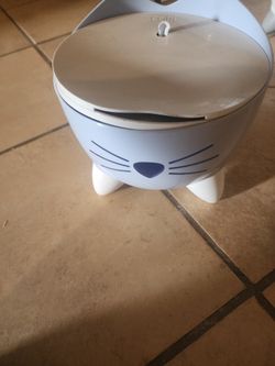 Catit Water Fountian