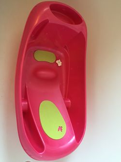 Baby bath tub