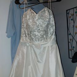 Paloma Blanca Wedding Dress 
