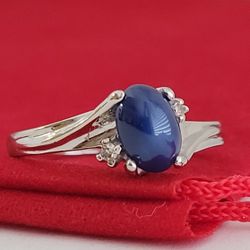 ❤️10k Size 5.75 Lovely Solid White Gold Sapphire Star and Diamonds Ring!/ Anillo de Oro Blanco con 1 Zafiro Star y Diamantes! 👌🎁Post Tags: 10k 14k