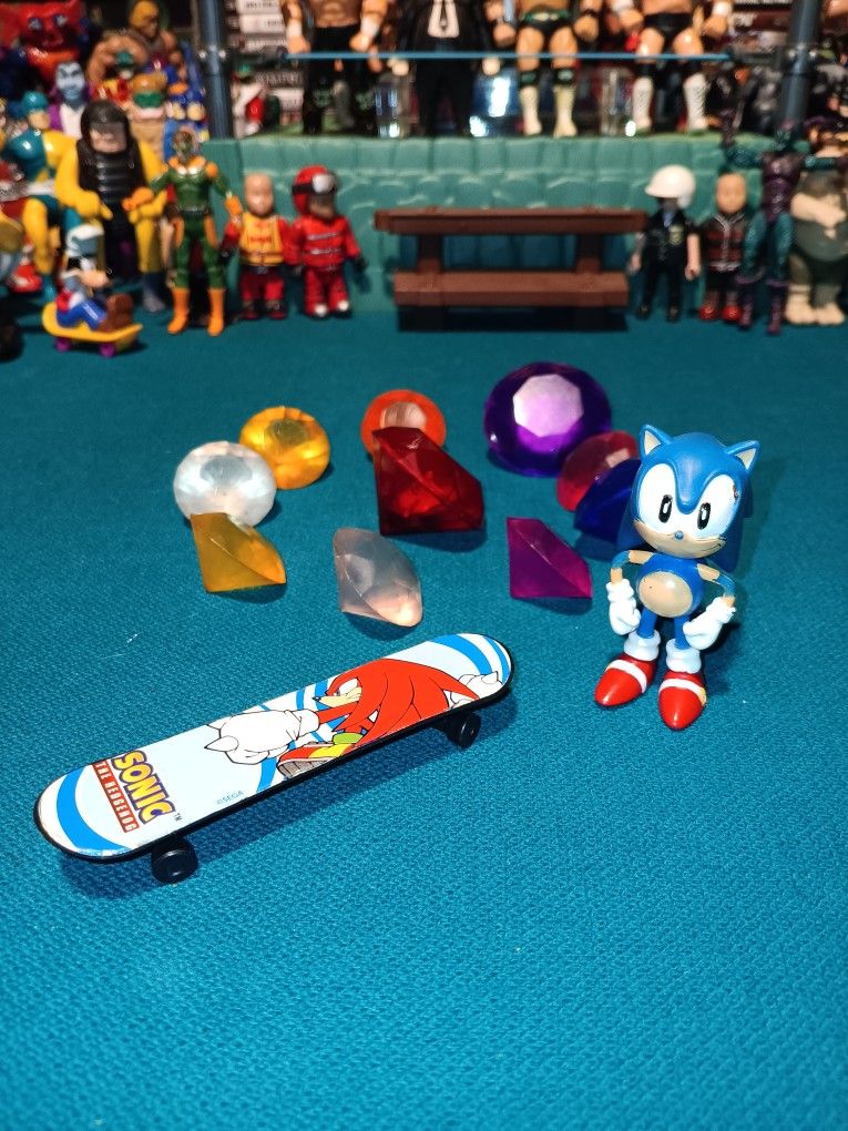 Sonic The Hedgehog Figure & Accessories