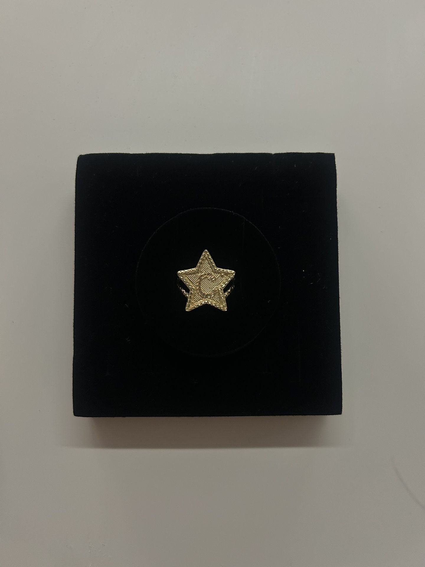 Gold Ring Star Shaped With Inicial
