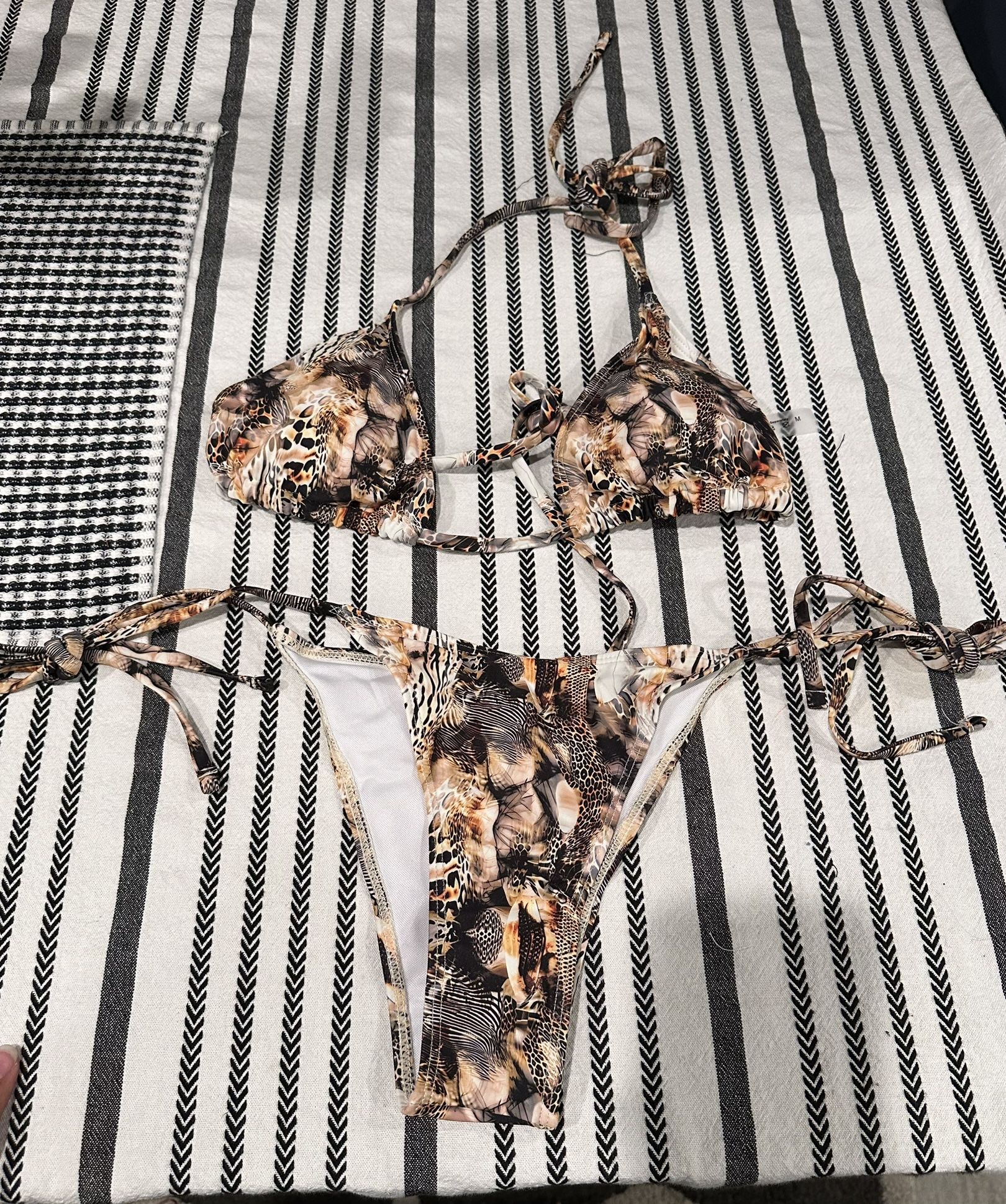 Animal print 2 piece bathing suit