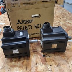 2x MITSUBISHI AC SERVO MOTOR HC153S-SZ WITHOUT ENCODER