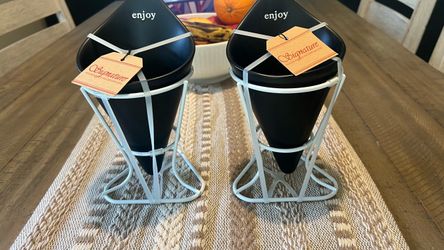 Signature Housewares Cone Snack Holders Set of 2