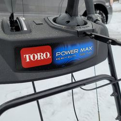 Toro 28" 2- Stage Snowblower (LIKE NEW)