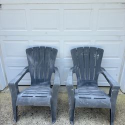 2-Outdoor plastic chairs