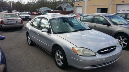 2003 Ford Taurus SES 4dr Sedan.