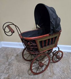 VINTAGE VICTORIAN REPLICA DOLL CARRIAGE (DOLL NOT INCLUDED CAN PURCHASE SEPARATELY)
