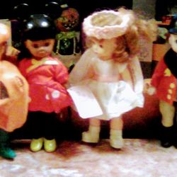 Madame Alexander Halloween 12 Miniature Dolls 