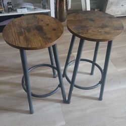 TWO 24 INCH BARSTOOLS 