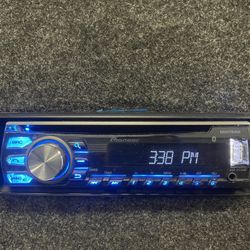 Pioneer CD Player & Bluetooth 