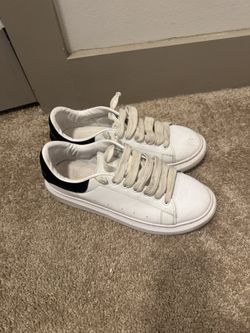 Mens alexander mcqueens size 44