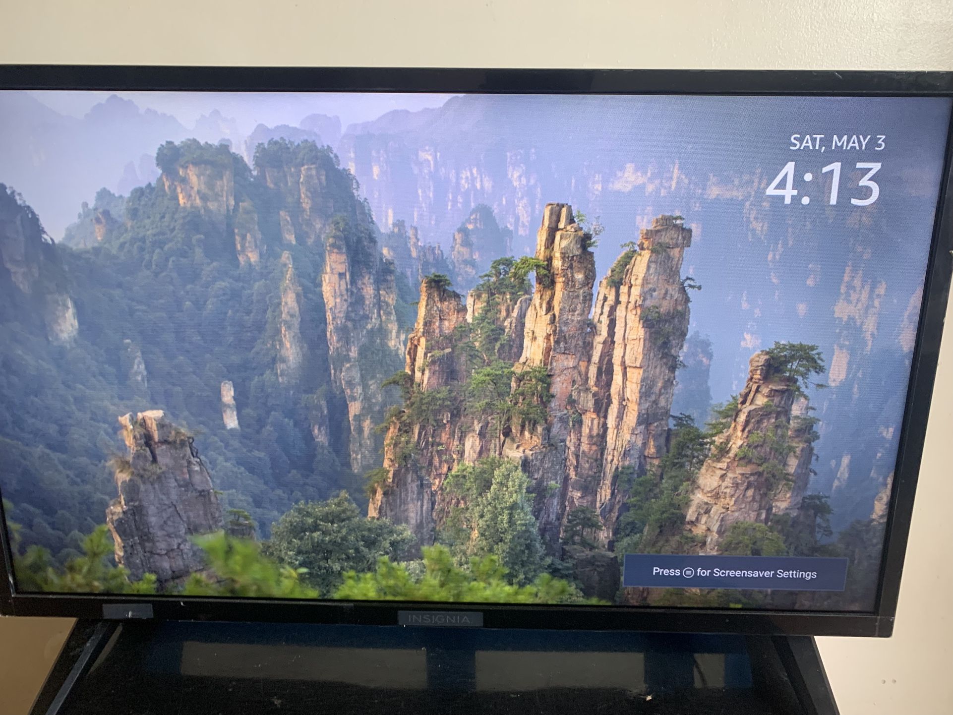 INSIGNIA 32” F20 Series Smart HD 720p Fire TV with Alexa Voice Remote (NS-32F201NA23)