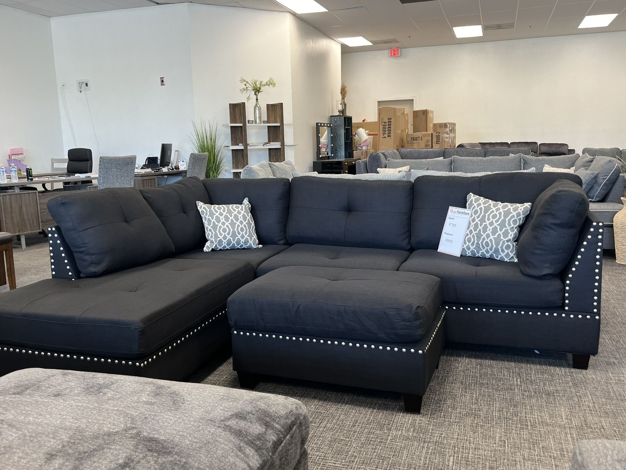 π€ Black Sectional + Ottoman Only $799! π₯