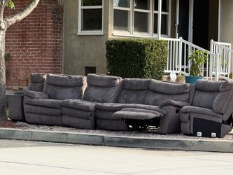 Free sectional