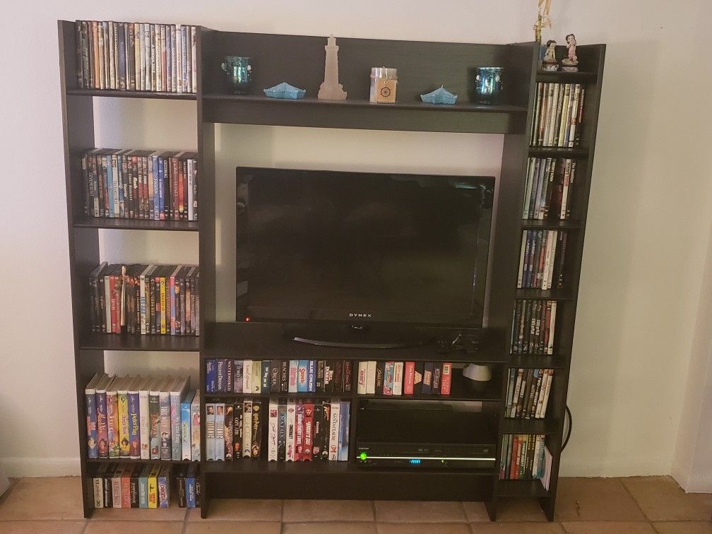 TV stand + 32" TV