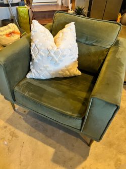 Green Velvet Accent Chair with Metal Legs