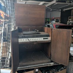 Montgomery Ward Stereo Console