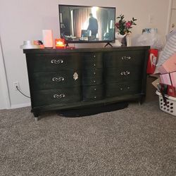 Dresser 6 Big Drawers 3 Small One.